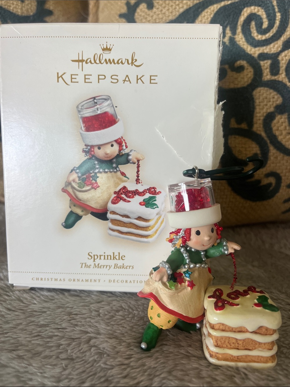 EUC Hallmark Keepsake Sprinkle The Merry Baker Christmas ornament